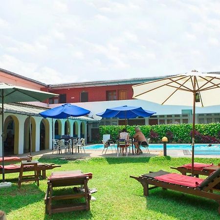 Ranveli Beach Hotel Dehiwala-Mount Lavinia Exterior photo