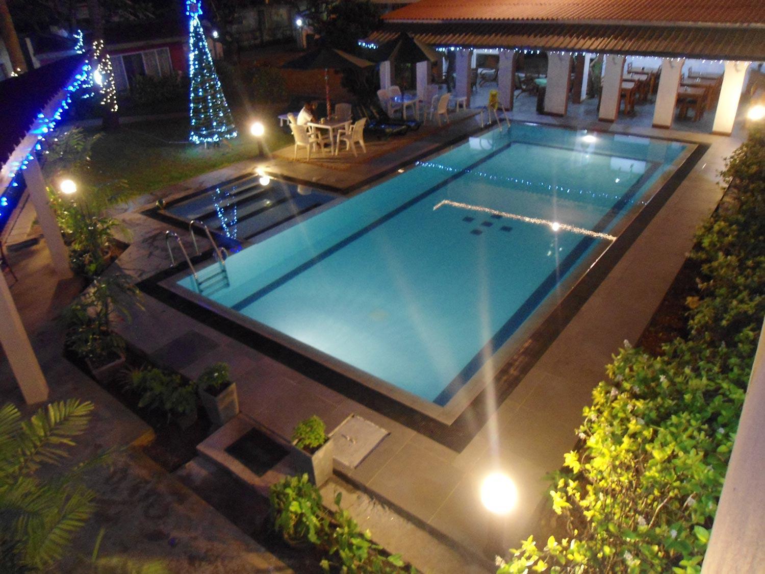 Ranveli Beach Hotel Dehiwala-Mount Lavinia Exterior photo