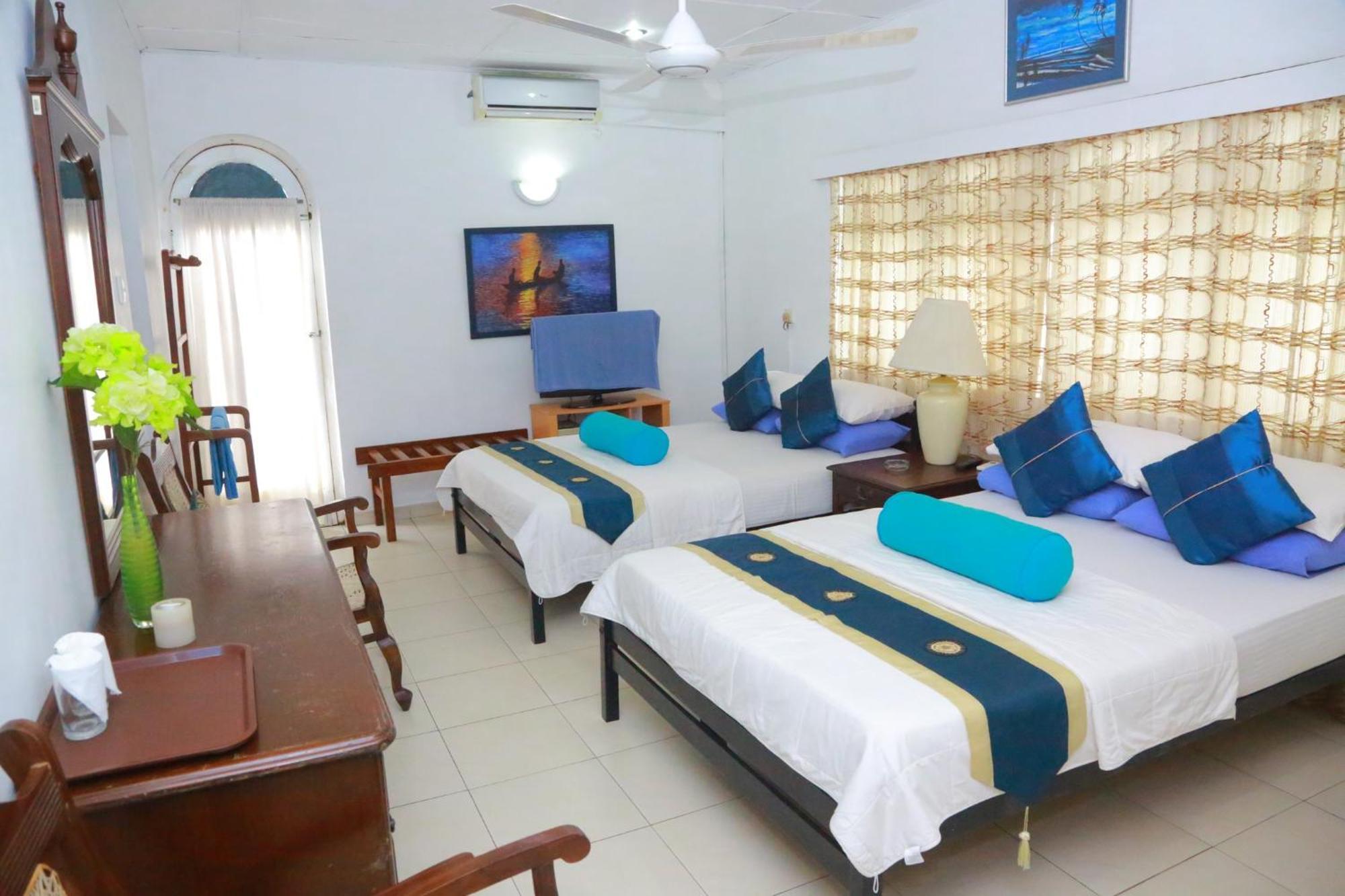 Ranveli Beach Hotel Dehiwala-Mount Lavinia Exterior photo