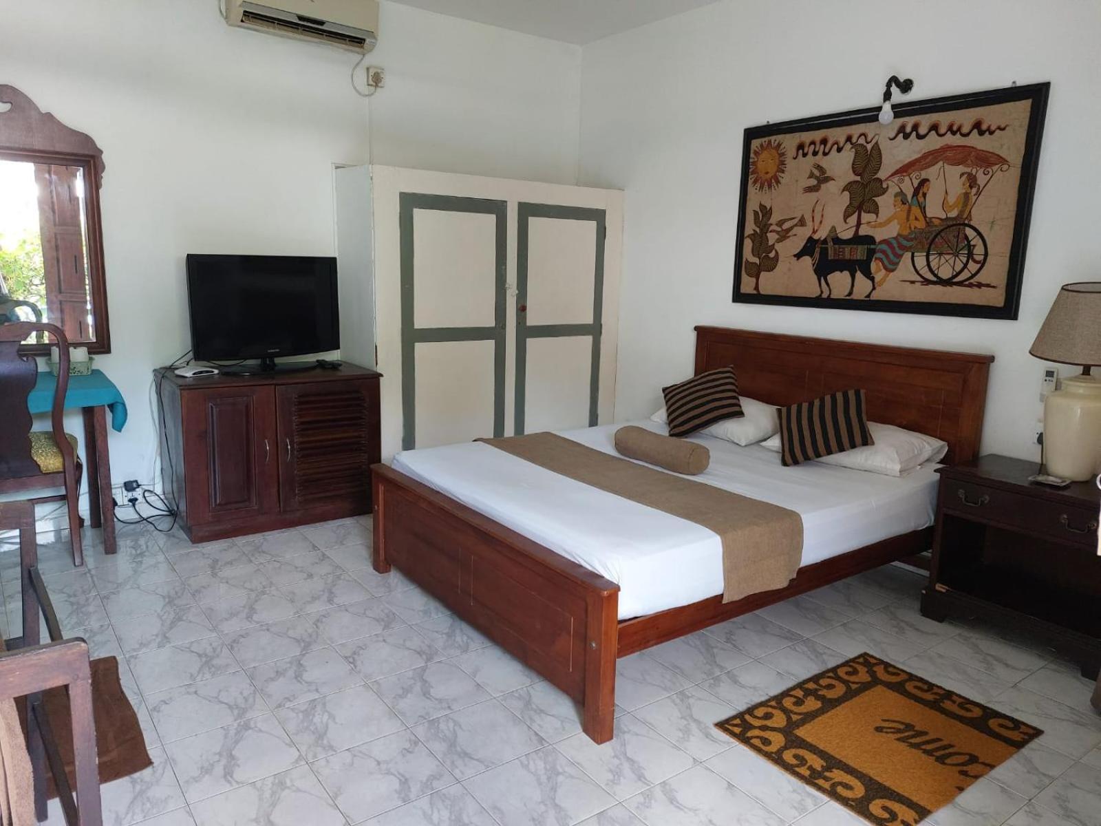 Ranveli Beach Hotel Dehiwala-Mount Lavinia Exterior photo