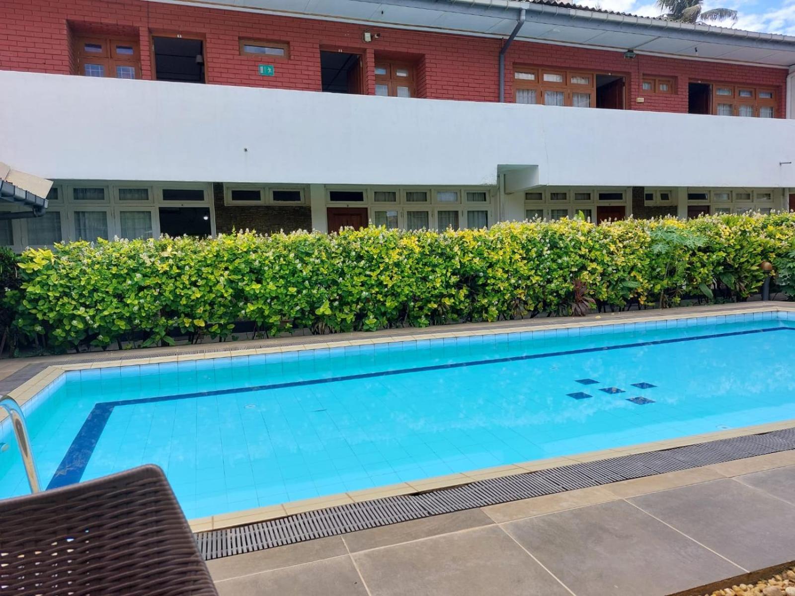 Ranveli Beach Hotel Dehiwala-Mount Lavinia Exterior photo
